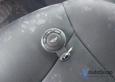 2013 Mini Convertible Cooper from USA, damaged, VIN WMWZN3C50DT569210